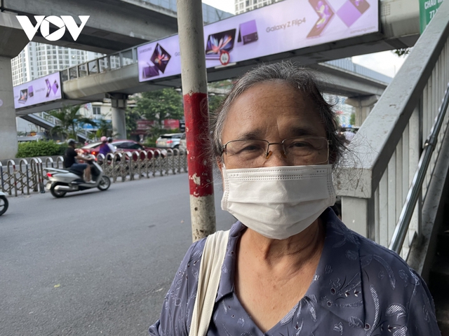 Một tuần phân làn trên đường Nguyễn Trãi: Xe máy vẫn chung lối ô tô - Ảnh 8.