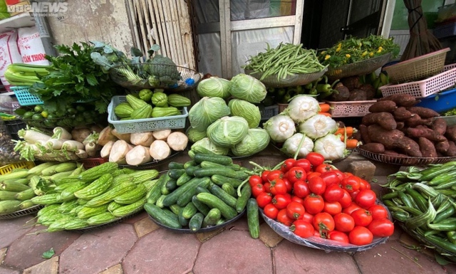 Giá thực phẩm, rau xanh bắt đầu giảm nhỏ giọt - Ảnh 2.