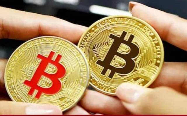 Bitcoin bất ngờ giảm giá khiến thị trường đỏ lửa.