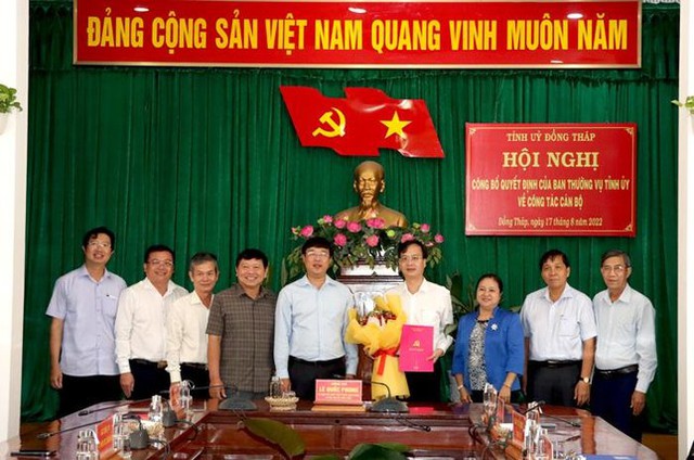 Phó Chủ tịch UBND tỉnh Đồng Tháp làm Bí thư Thành ủy Cao Lãnh - Ảnh 1.