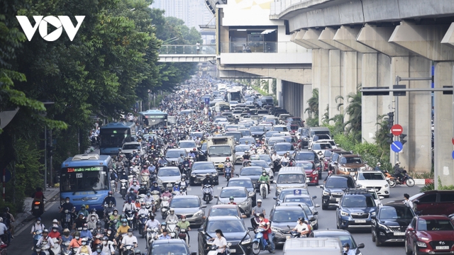 Giao thông trên đường Nguyễn Trãi hỗn loạn vào giờ cao điểm - Ảnh 19.