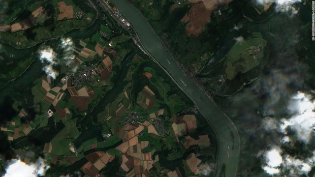 Ảnh từ vệ tinh: Các con sông trên thế giới đang khô cạn vì thời tiết khắc nghiệt - Ảnh 5.