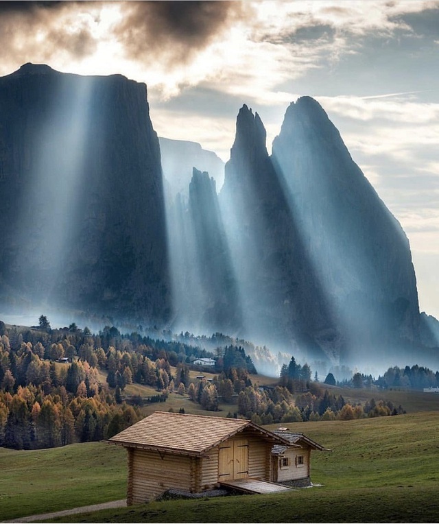 RẂng nùi Dolomites pần Bắc nước Ý: Kiệt tác tianạn đội sạn UNESCO công gạn là di sạn tạn đết - Imaginea 8.