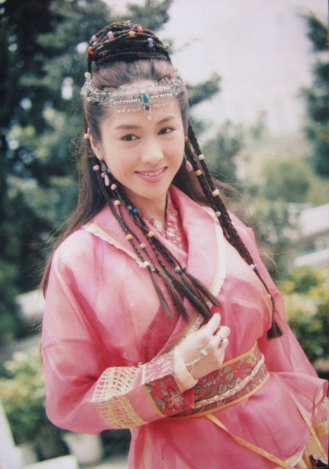 Đệ nhất mỹ nhân TVB Lê Tư U50 vẫn xinh đẹp như gái 18, bí quyết chính là loại thực phẩm bán đầy chợ này - Ảnh 1.