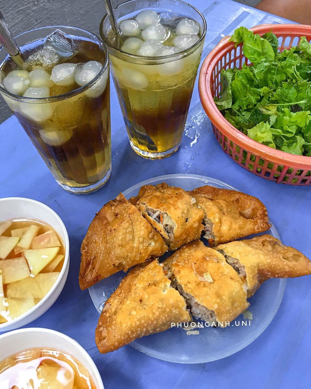 Hanoi has 3 old dormitories but contains top-notch delicacies that can't be found anywhere else - Photo 5.