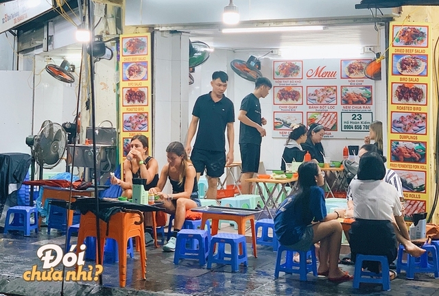 Đi ăn ở con phố ngắn nhất Hà Nội, thưởng thức đủ các món ăn vặt yêu thích của giới trẻ - Ảnh 14.