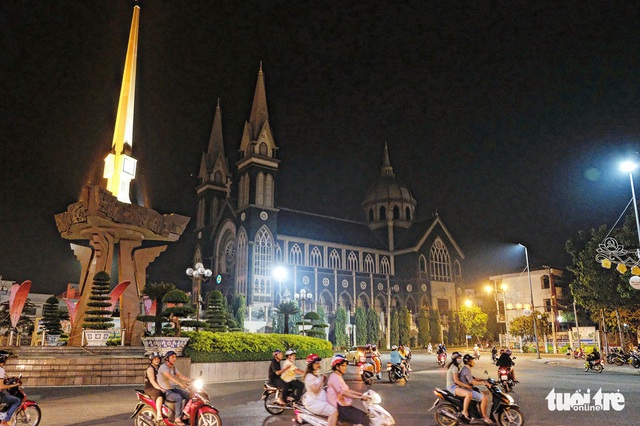 9 tourist attractions near Ho Chi Minh City, convenient for a relaxing 2-9 holiday - Photo 10.