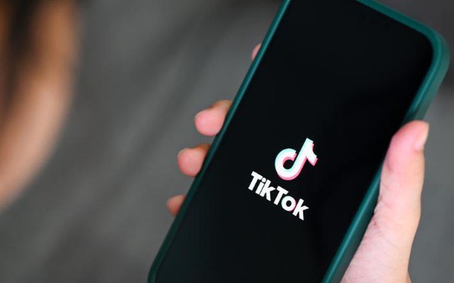 Năm ngoái, TikTok cho biết họ vượt mốc 1 tỉ người dùng hoạt động hằng tháng trên toàn cầu - Ảnh: CNN/ADOBE STOCK