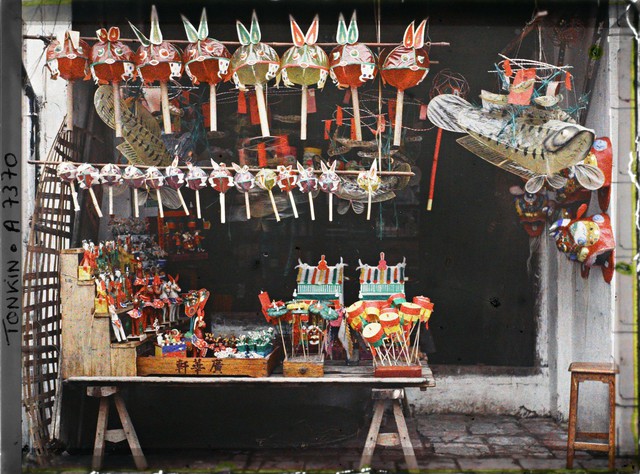Bảo tàng chứa đến 1.382 tấm ảnh về Việt Nam: Trung thu Hà Nội đầy sắc màu - Ảnh 2.