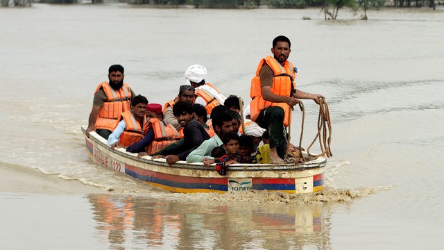 Chùm ảnh lũ lụt kinh hoàng ở Pakistan - Ảnh 6.