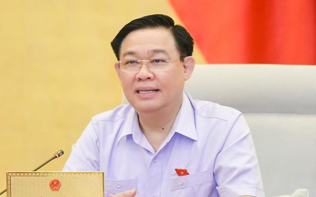 Chủ tịch Quốc hội Vương Đình Huệ phát biểu tại phiên họp Uỷ ban Thường vụ Quốc hội