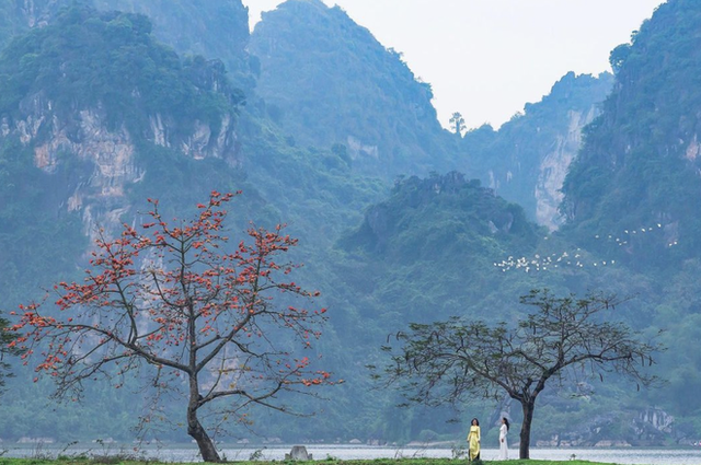 Mãn nhãn trước những cảnh đẹp được ví như “vịnh Hạ Long thu nhỏ” trên khắp đất nước - Ảnh 11.