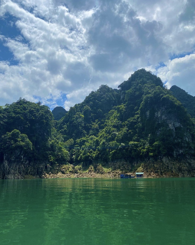 Mãn nhãn trước những cảnh đẹp được ví như “vịnh Hạ Long thu nhỏ” trên khắp đất nước - Ảnh 22.