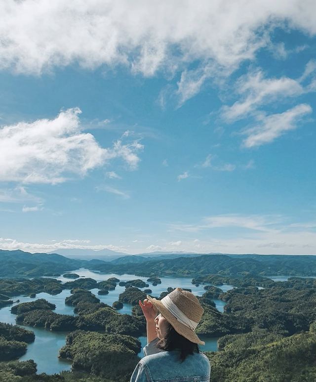 Satisfied with the beautiful scenes that are likened to "miniature Ha Long Bay" across the country - Photo 6.