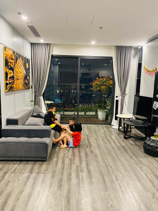 Sau 6 năm sống trong nhà thuê cũ kỹ cứ mưa to là dột, đôi vợ chồng ở Hà Nội đã mua được căn hộ ngoại ô - Ảnh 2.