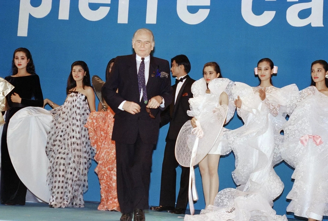 Từng có 1 show thời trang cao cấp của nhà mốt quốc tế được tổ chức ở Việt Nam, khách mời toàn siêu mẫu, hoa hậu nổi tiếng - Ảnh 9.