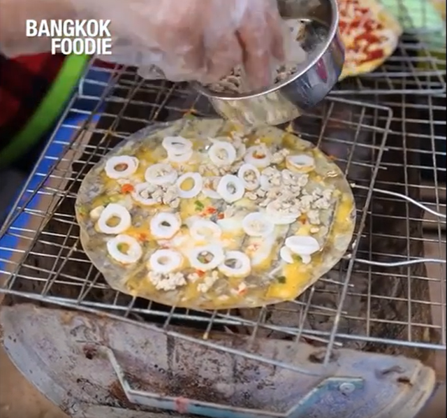 กระดาษข้าวย่างเวียดนามเป็นที่นิยมอย่างมากกับสมาคมขนมขบเคี้ยวในประเทศไทยพร้อมขาตั้งที่ตระการตา - ภาพที่ 6