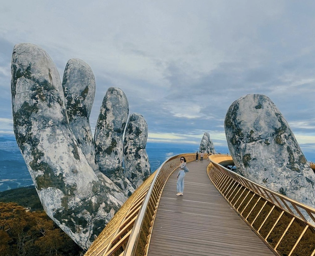  Điểm danh 5 cây cầu “ăn ảnh” được nhiều du khách ghé thăm bậc nhất Việt Nam - Ảnh 19.