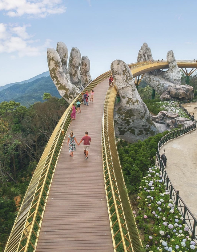  Điểm danh 5 cây cầu “ăn ảnh” được nhiều du khách ghé thăm bậc nhất Việt Nam - Ảnh 14.