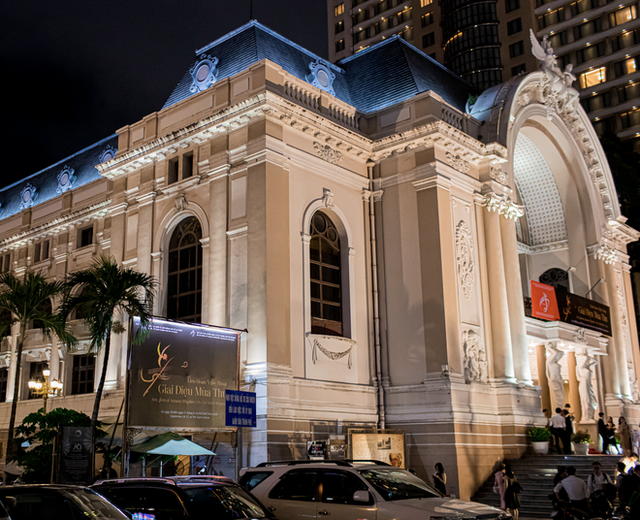 Theater peach tea - a drink that "wobbles" young people in Ho Chi Minh City, how crowded is it now?  - Photo 2.