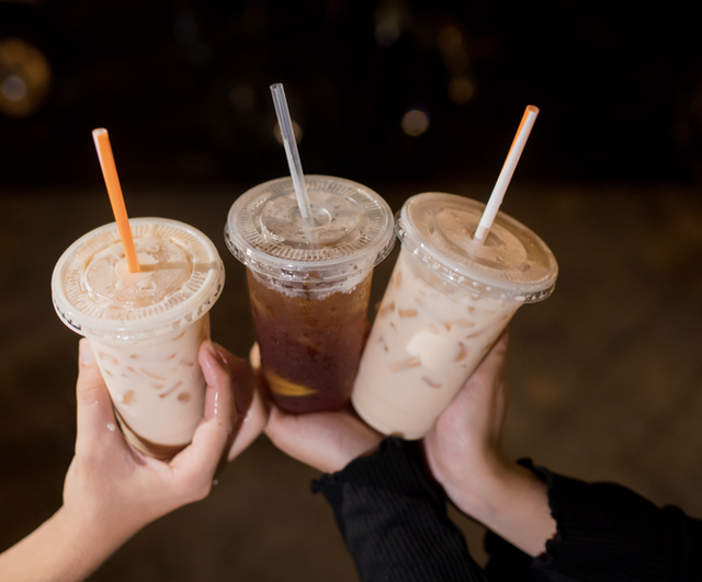 Theater peach tea - a drink that "wobbles" young people in Ho Chi Minh City, how crowded is it now?  - Photo 17.