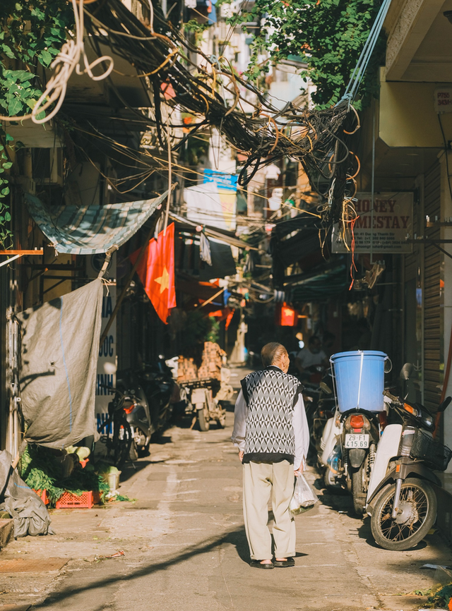 The heartbreakingly beautiful moments of the autumn sky in Hanoi make everyone bewildered - Photo 11.