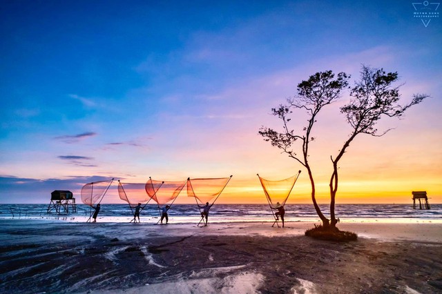 Stirring in front of Tan Thanh beach - a copy of Thai Binh's "infinity sea" right in Tien Giang - Photo 2.