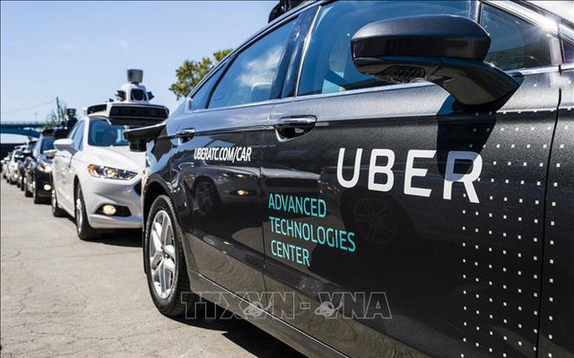 Các mẫu xe tự lái của Uber được giới thiệu tại Pittsburgh, bang Pennsylvania, Mỹ. Ảnh tư liệu: AFP/TTXVN
