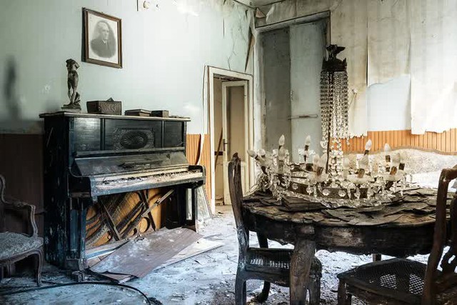 Dành hơn 10 năm đi tìm những chiếc đàn piano bị lãng quên, nhiếp ảnh gia thu được những bức ảnh nghệ thuật đẹp nao lòng - Ảnh 4.