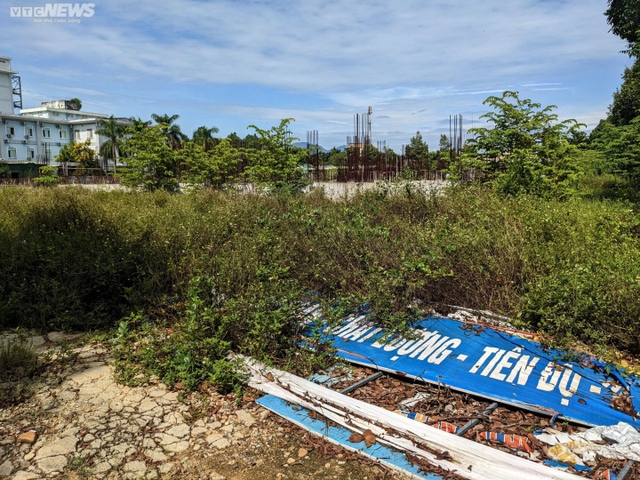 Cận cảnh dự án 1.100 tỷ đồng của bệnh viện ở Quảng Ngãi giậm chân tại chỗ - Ảnh 4.