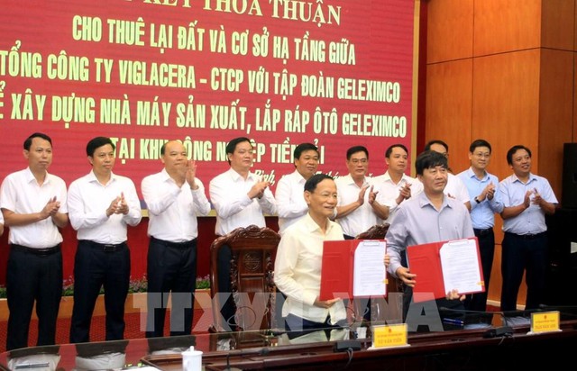 Lãnh đạo tỉnh Thái Bình và các sở, ngành chứng kiến lễ ký thỏa thuận hợp tác giữaTổng công ty Viglacera-CTCP và Tập đoàn Geleximco.