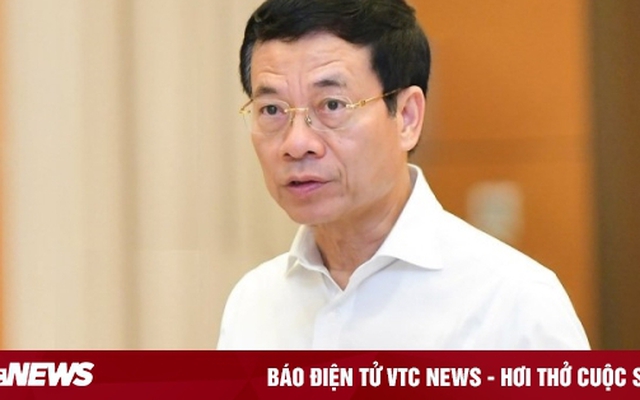 Bộ trưởng Bộ Thông tin - Truyền thông Nguyễn Mạnh Hùng.
