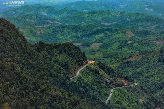 Photo: The 33km long pass connecting Da Lat and Nha Trang - Photo 9.