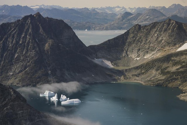 Băng zombie ở Greenland sẽ khiến mực nước biển dâng lên 27 cm - Ảnh 1.