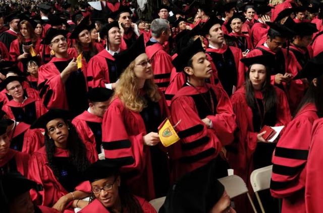 Đại học Harvard đứng đầu thế giới về danh sách cựu sinh viên siêu giàu - Ảnh 1.