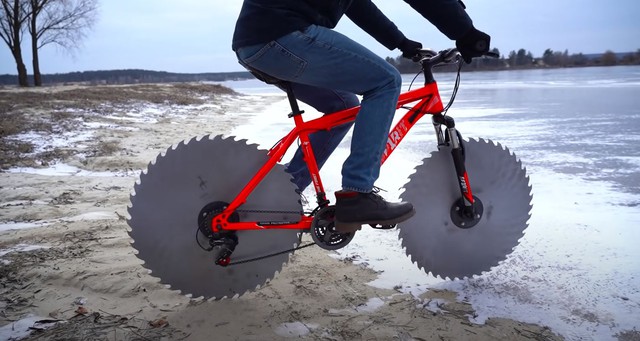 Xe đạp làm hoàn toàn từ bê tông, nặng hơn 130kg nhưng vẫn chạy tốt - Ảnh 2.