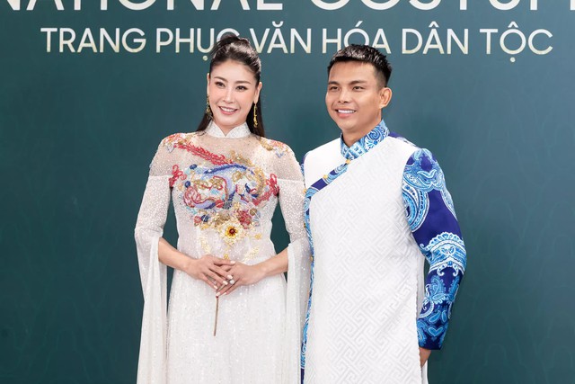 Toàn cảnh đêm thi trang phục dân tộc Hoa hậu Hoà bình Việt Nam: Thuỳ Tiên và dàn sao đổ bộ, hàng loạt thiết kế cực độc đáo - Ảnh 7.