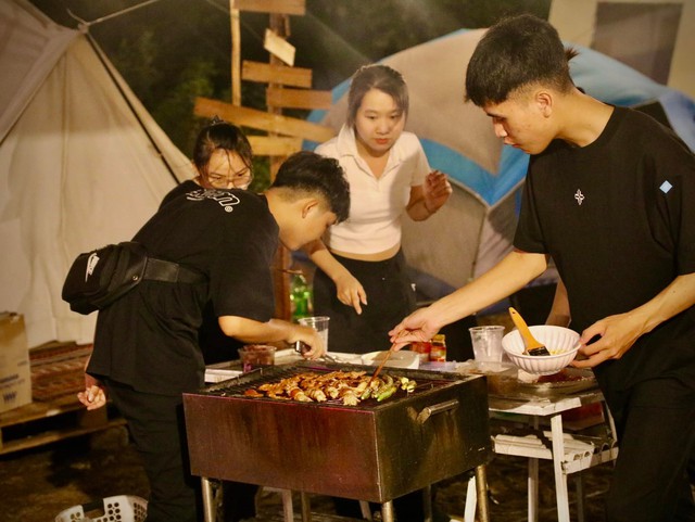 Can Gio campsite is famous for the people of Ho Chi Minh City because of its many fun and relaxing activities - Photo 23.