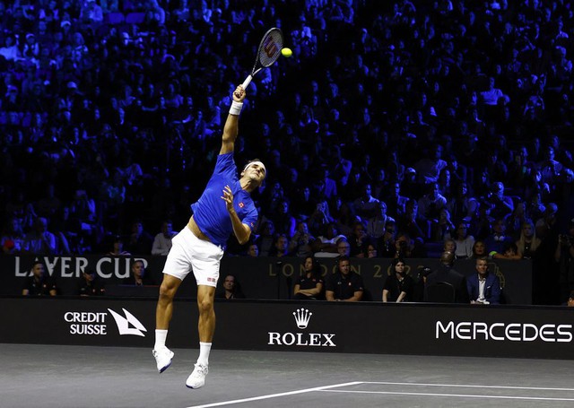 Tay vợt huyền thoại Roger Federer bật khóc khi kết thúc sự nghiệp với những cột mốc không thể nào quên - Ảnh 2.