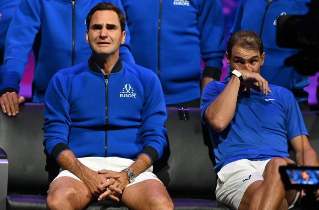 Tay vợt huyền thoại Roger Federer bật khóc khi kết thúc sự nghiệp với những cột mốc không thể nào quên - Ảnh 5.