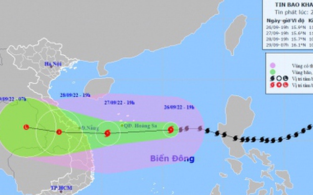 Bão số 4 giật cấp 15, cách quần đảo Hoàng Sa khoảng 440km