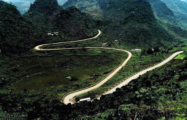 Challenging cloud hunting journey in Ha Giang, where young people break the limit to immerse themselves in the fairyland - Photo 1.