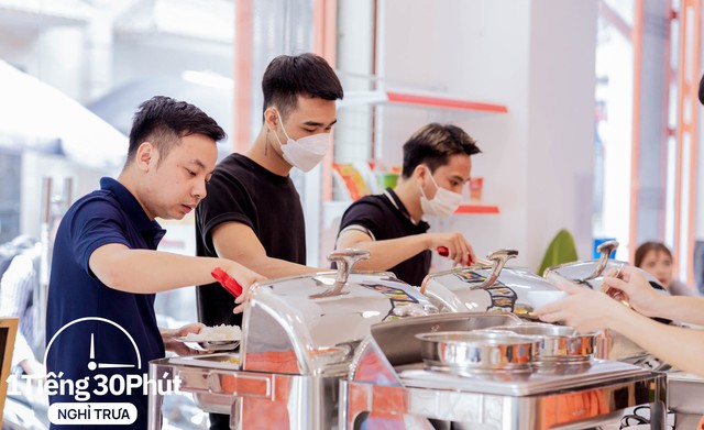 Buffet rice is only 20 thousand / serving, many office workers who were skeptical have now bought monthly tickets - Photo 12.