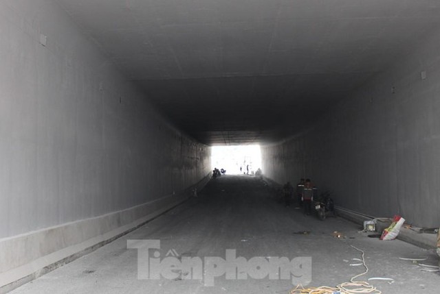 Đi xuyên hầm Lê Văn Lương - công trình xóa ‘điểm đen’ ùn tắc - Ảnh 5.