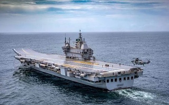 Ấn Độ hạ thủy tàu sân bay tự đóng đầu tiên