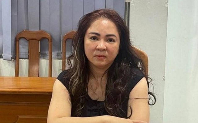 Bà Nguyễn Phương Hằng tại Cơ quan điều tra Công an TPHCM. Ảnh: C.A