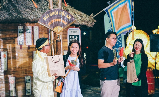 Enjoy the moonlit night of the Mid-Autumn Festival in Hoi An with many traditional festival activities - Photo 5.