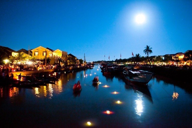 Enjoy the moonlit night of the Mid-Autumn Festival in Hoi An with many traditional festival-style activities - Photo 18.
