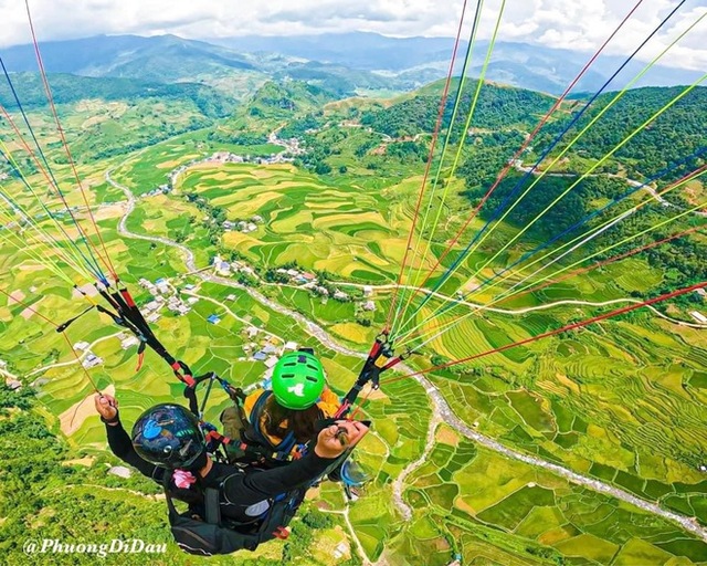 Paragliding at Mu Cang Chai attracts young people, an interesting flying experience that should be tried once in a lifetime - Photo 4.