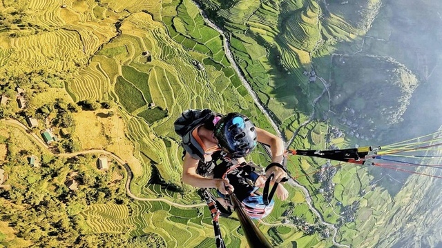 Paragliding at Mu Cang Chai attracts young people, an interesting flying experience that should be tried once in a lifetime - Photo 6.